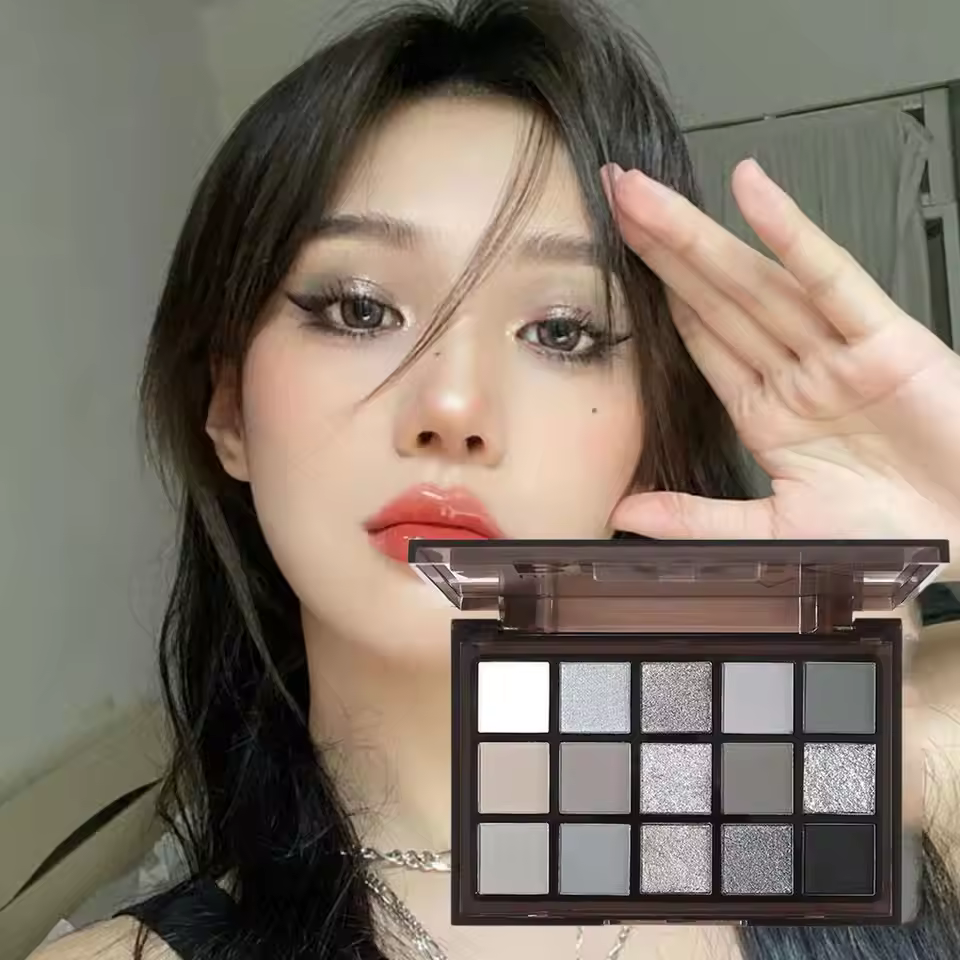 smokey eyeshadow